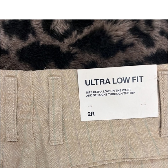 NWT Gap Ultra Low Fit Flared Trouser size 2R - Picture 7 of 13